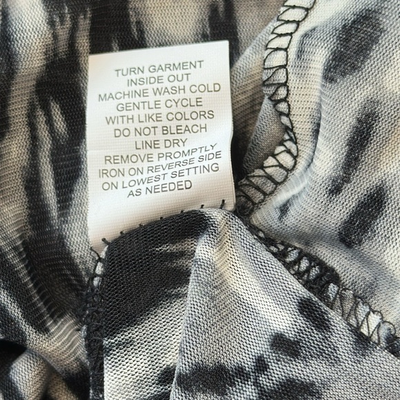 Women’s NY Collection Sheer Black Leopard Collared Button-Down Tunic Top Size 1X - Picture 11 of 14